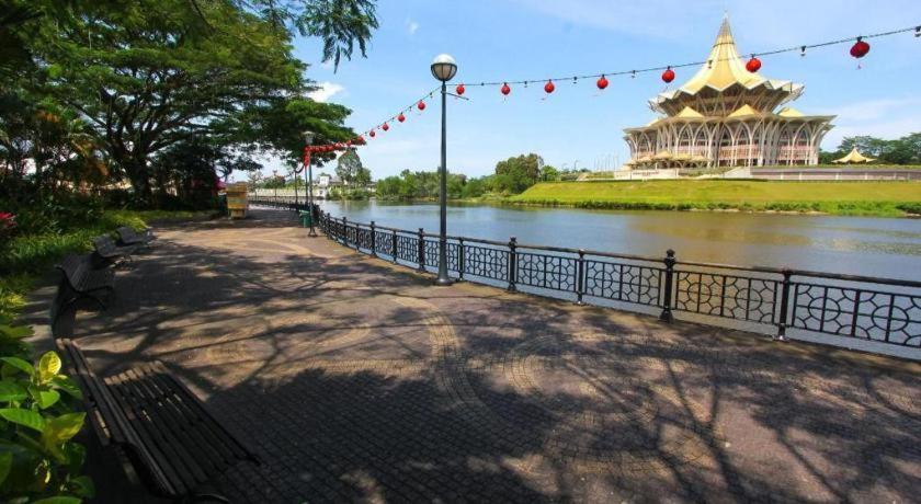 Kuok Pin Hotel Kuching Exterior foto