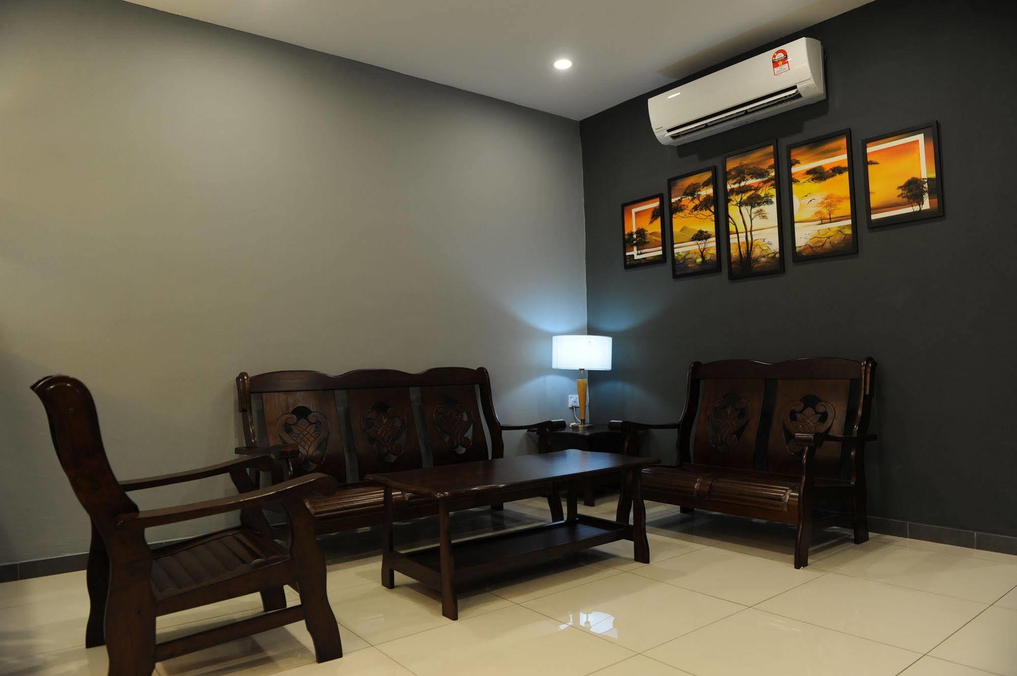 Kuok Pin Hotel Kuching Exterior foto